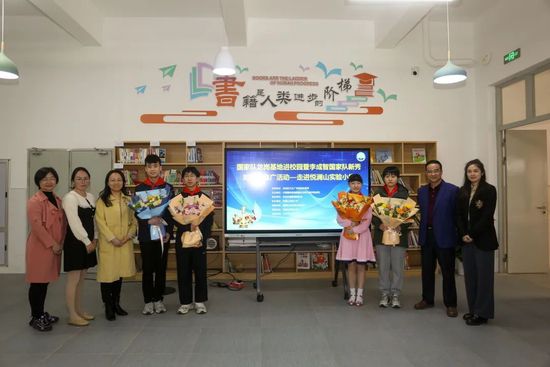 但概况的安然平静其实不代表背后无暗流涌动，只是狂风雨到临之前，得以享受最后的安好。